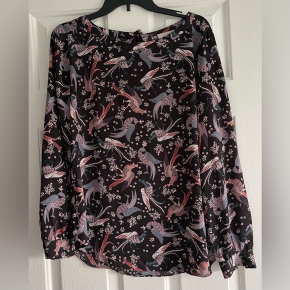 EUC Ann Taylor LOFT Black Peacock Bird Retro Print Long Sleeve Blouse SIZE S - Picture 1 of 4